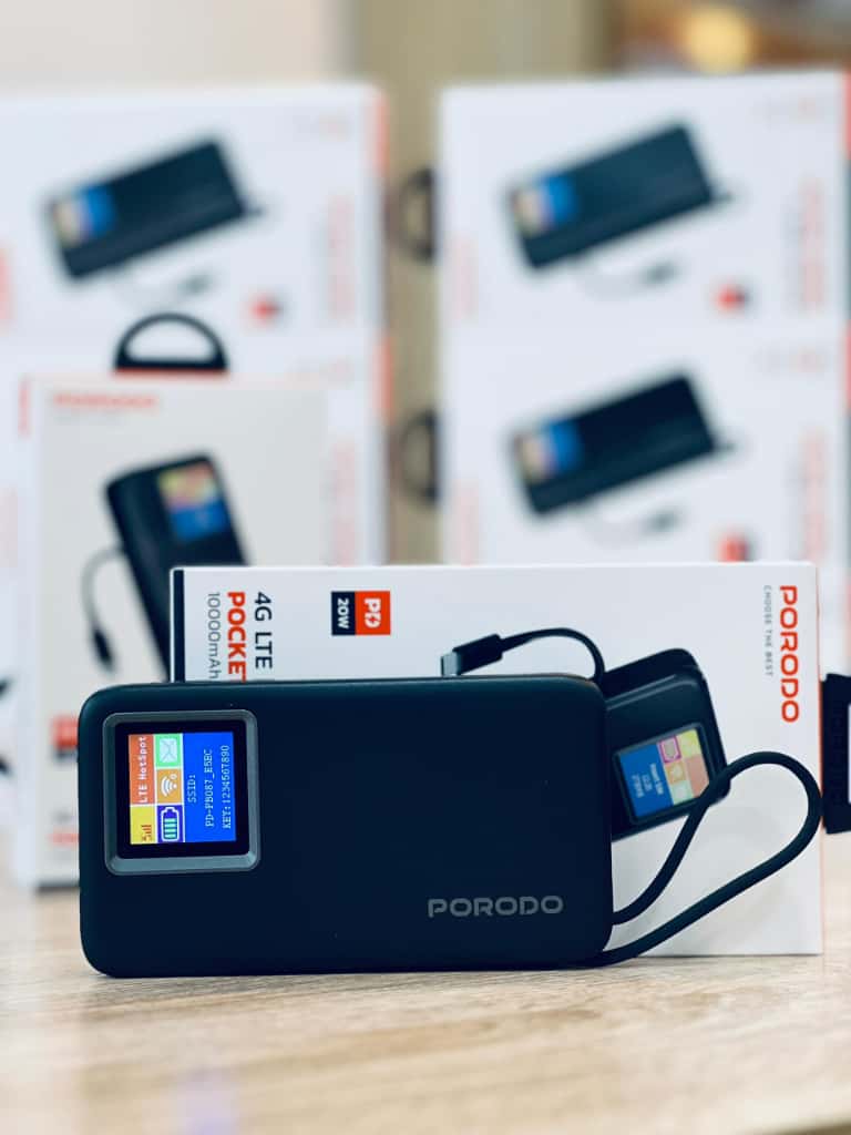 Porodo Pocket WiFi with Screen + Integrated Power Bank